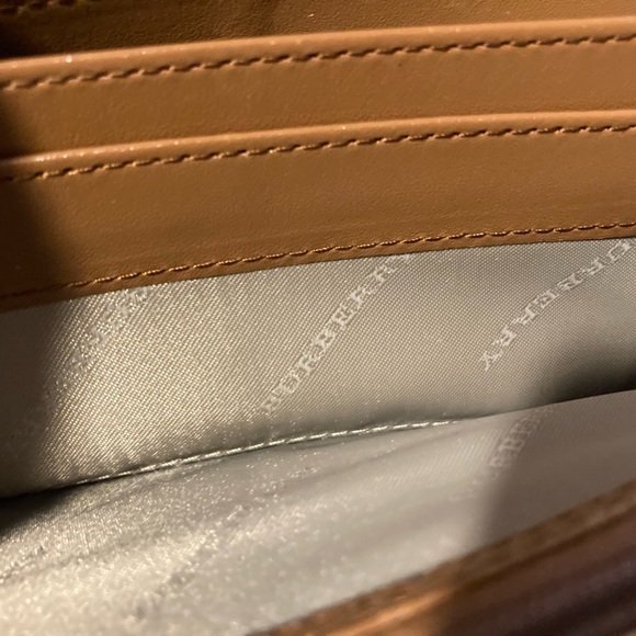 Burberry Long Wallet - Picture 4 of 11
